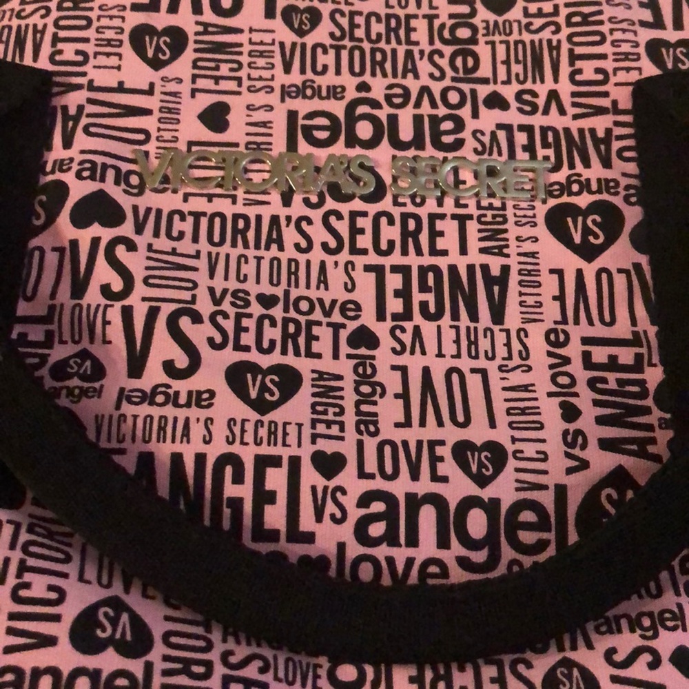 Victoria Secret Weekender - Picture 3 of 3